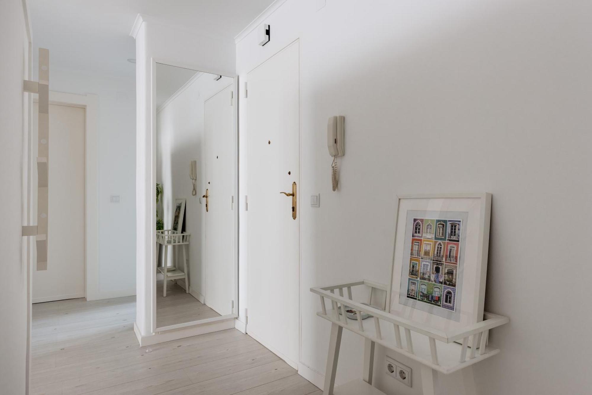 Light-Filled, Fully Renovated Apt Near Belem, By Timecooler Lisabona Exterior foto