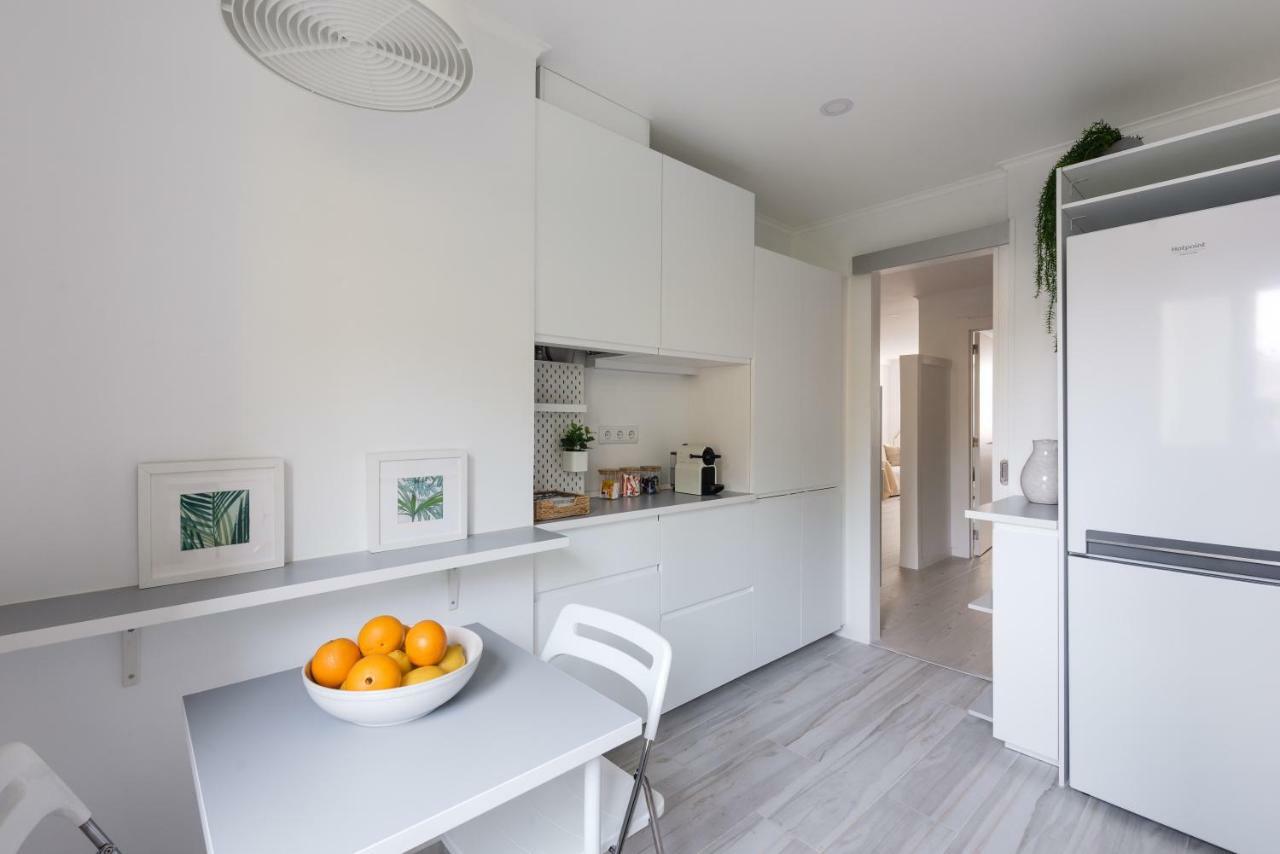Light-Filled, Fully Renovated Apt Near Belem, By Timecooler Lisabona Exterior foto