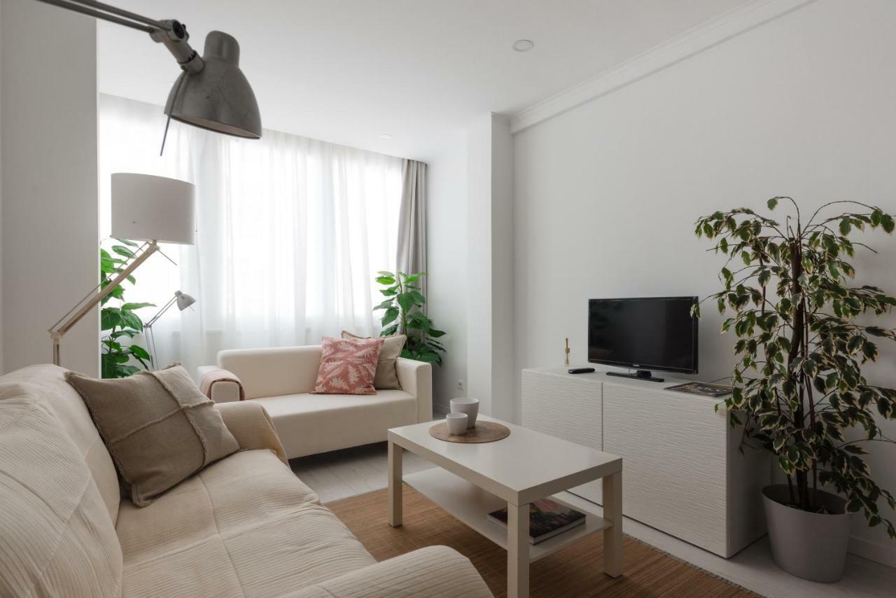 Light-Filled, Fully Renovated Apt Near Belem, By Timecooler Lisabona Exterior foto