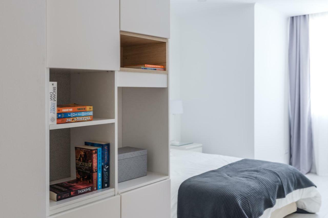 Light-Filled, Fully Renovated Apt Near Belem, By Timecooler Lisabona Exterior foto
