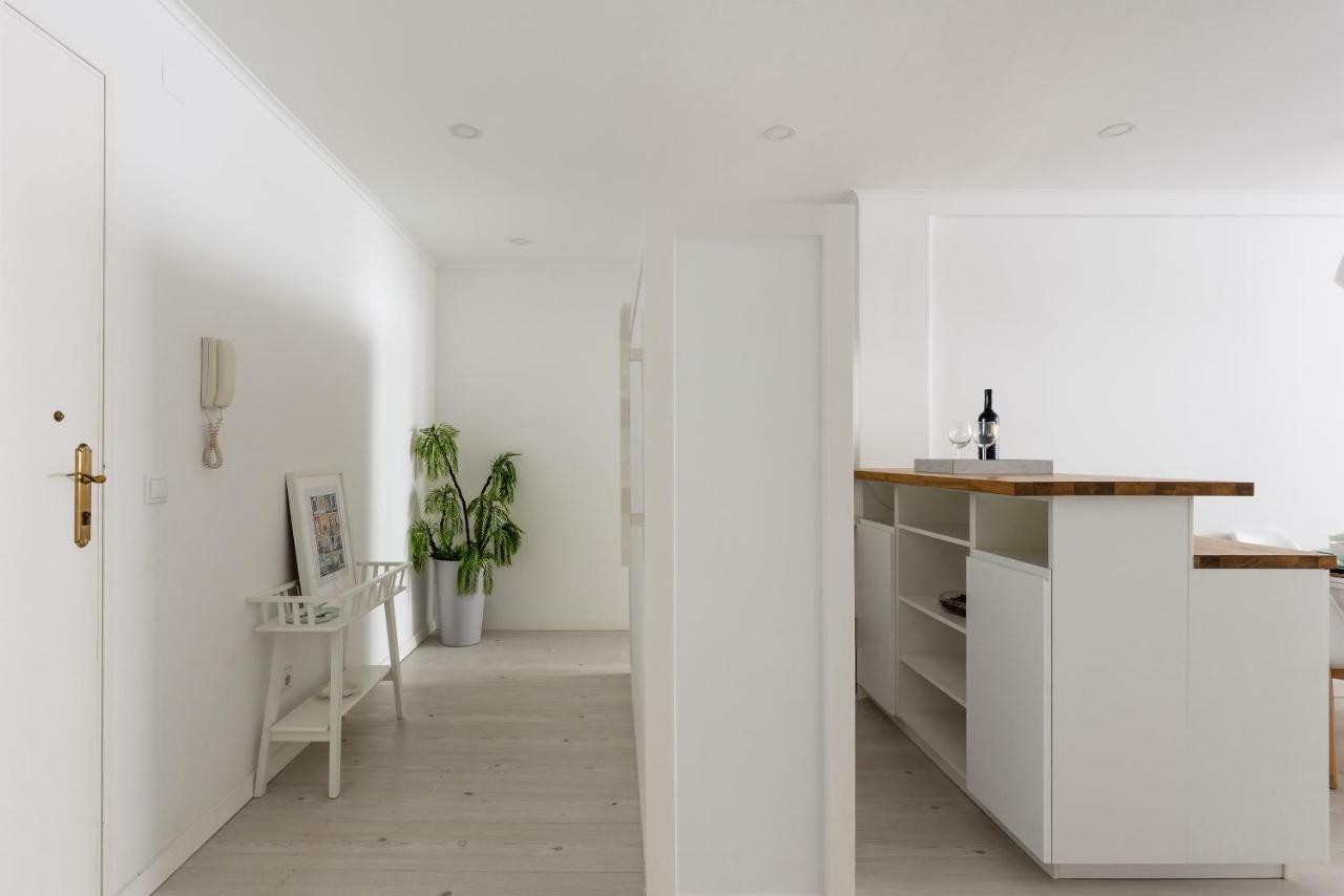 Light-Filled, Fully Renovated Apt Near Belem, By Timecooler Lisabona Exterior foto